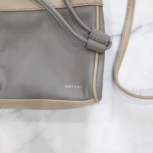 Matt & Nat Sora Vegan Leather Bucket Bag - Picture 2 of 8